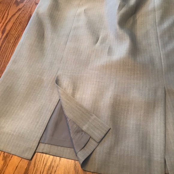 Evan Picone skirt suit - Picture 4 of 4